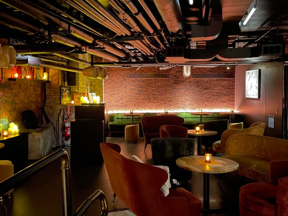Barlume Downstairs, a restaurant in Manhattan