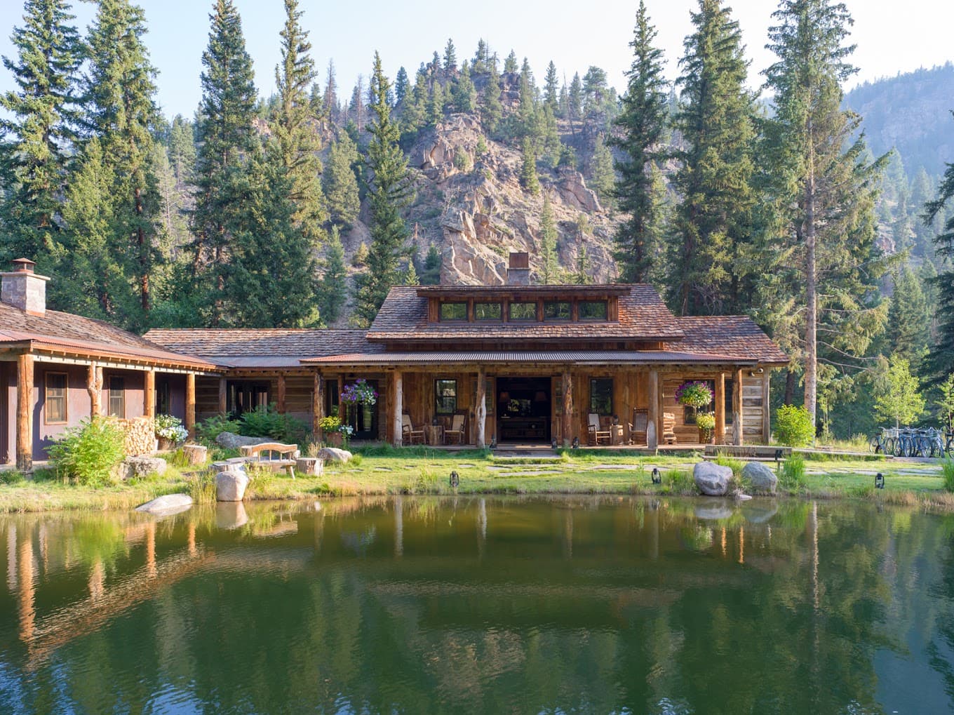 Eleven Taylor River Lodge