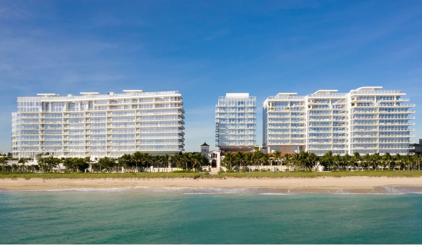 Four Seasons Hotel at The Surf Club