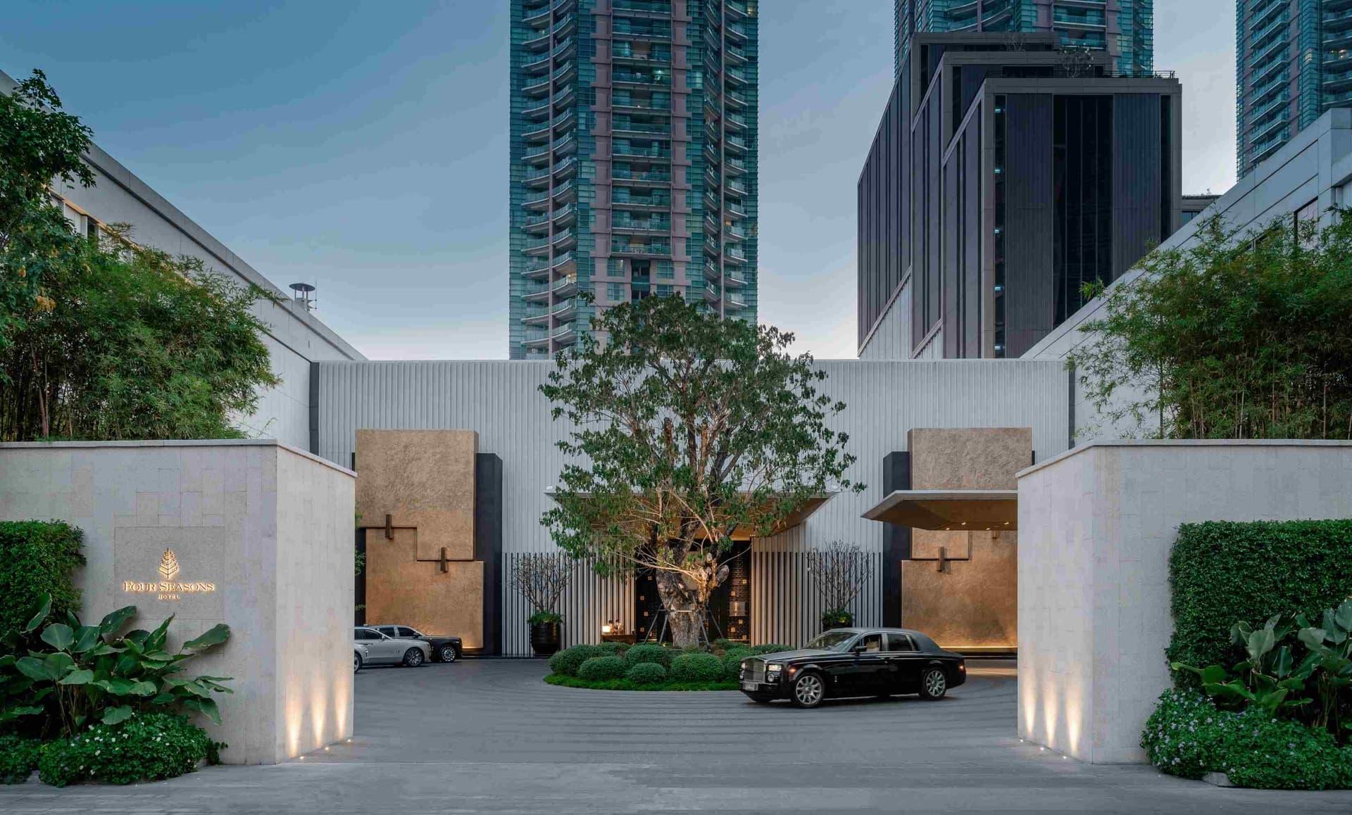 Four Seasons Hotel Bangkok at Chao Phraya River