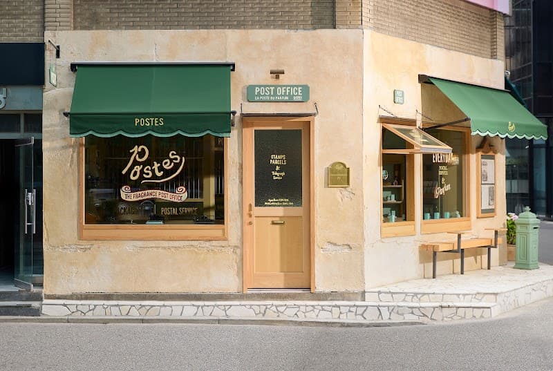 POSTES STORE