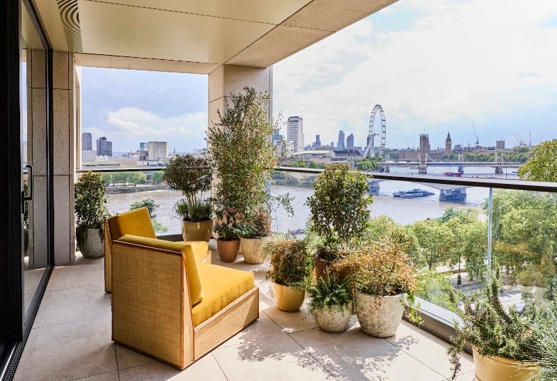 St. Clement, a hotel in London